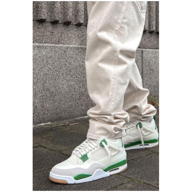 Jordan 4 Retro SB Pine Green